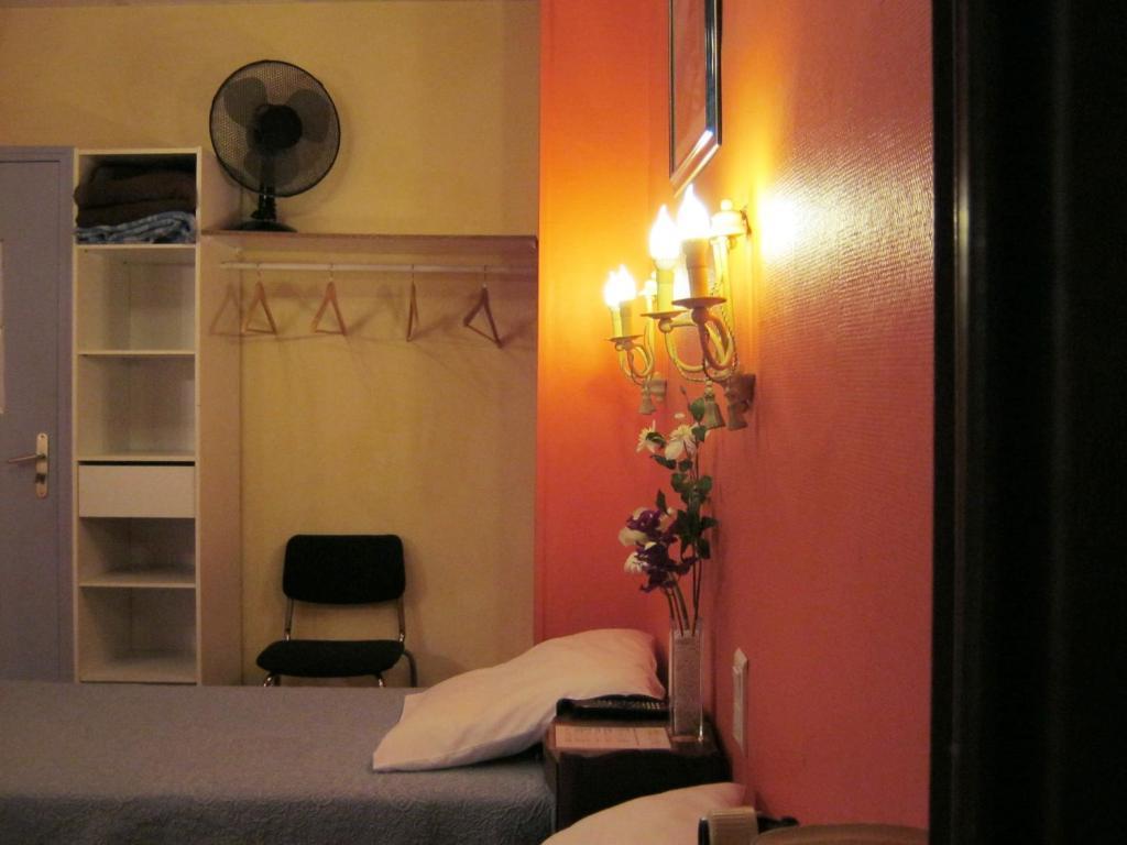 Hotel Innova Cardabella Avignon Room photo