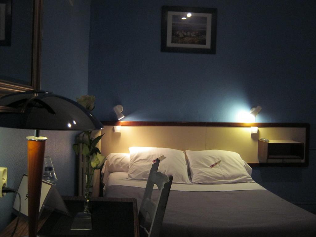 Hotel Innova Cardabella Avignon Room photo